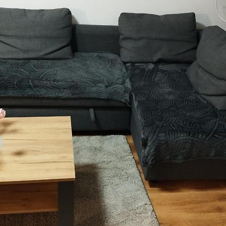 Schoene Sonnige Wohnung Juchen ภายนอก รูปภาพ